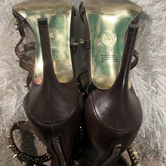 Michael Kors Women's Larissa Sandals
Dark Chocolate size 9 - Picture 12 of 15